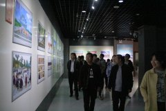 城投集團組織員工參觀鶴壁市“六城聯創”文明攝影展及鶴壁好人(rén)館 感受正能量
