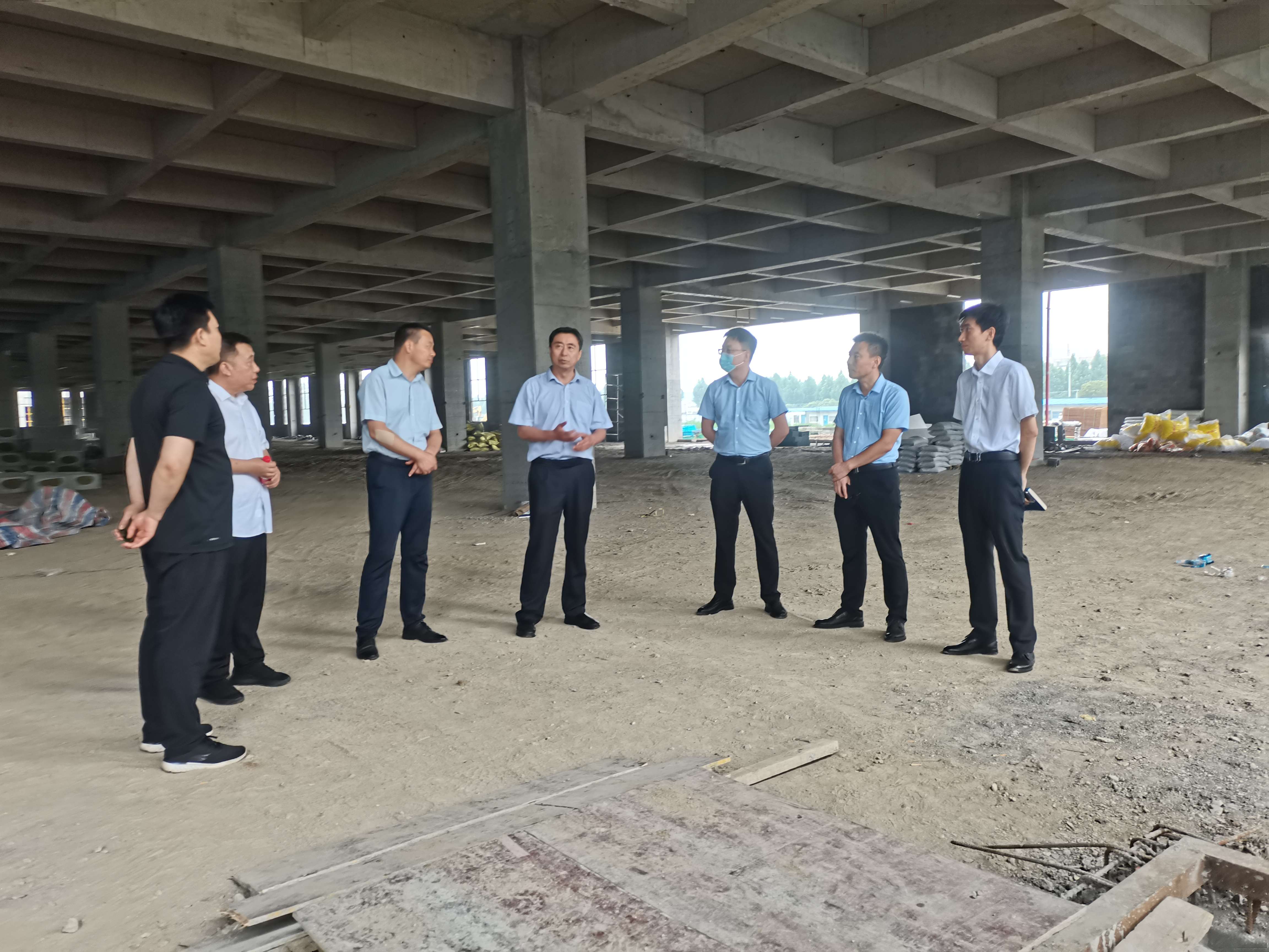 中國(guó)農業發展銀行河南省分行考察組到(dào)鶴壁城投集團重點項目考察調研